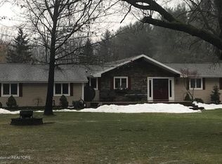 145 Shoesmith Rd, Haslett, MI 48840