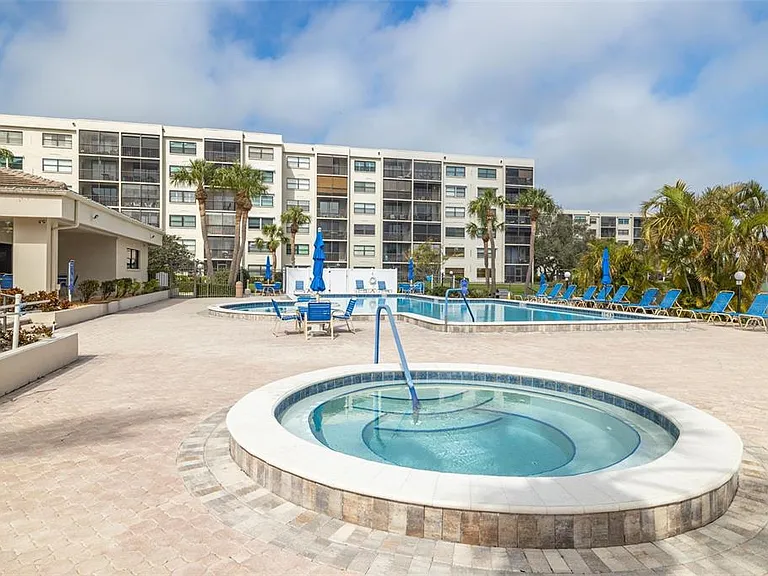 1316 Pasadena Ave S #204 — Photo 27