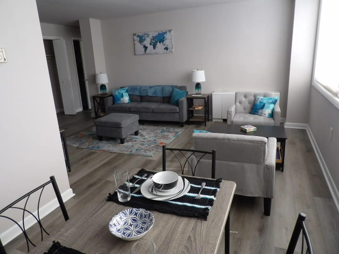 Bright, cozy, and Beautiful renovated corner large 1 Bedroom — Photo 1