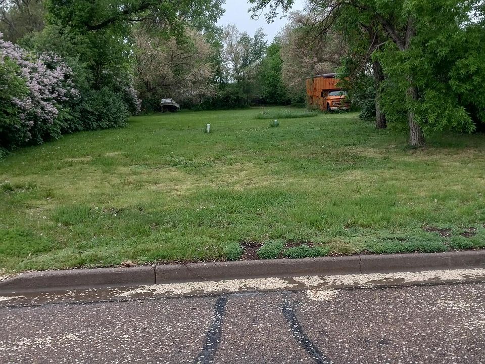 2nd image of 205 4th Ave SW
