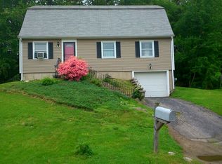 16 Rain Dance Cir, Naugatuck, CT 06770