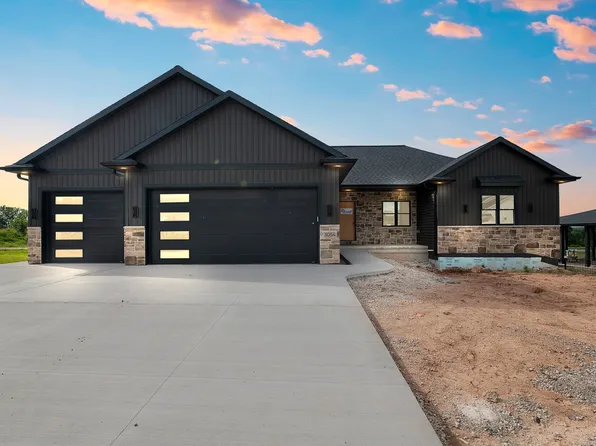 3054 Stone Fence Pl, Green Bay, WI 54311