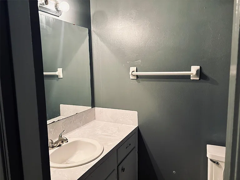 415 Zinn Dr — Photo 24