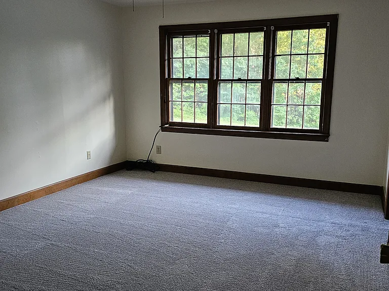 108 E Ridge Rd — Photo 8