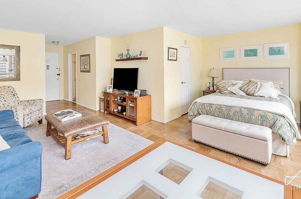 1st image of 170 W End Ave APT 17G