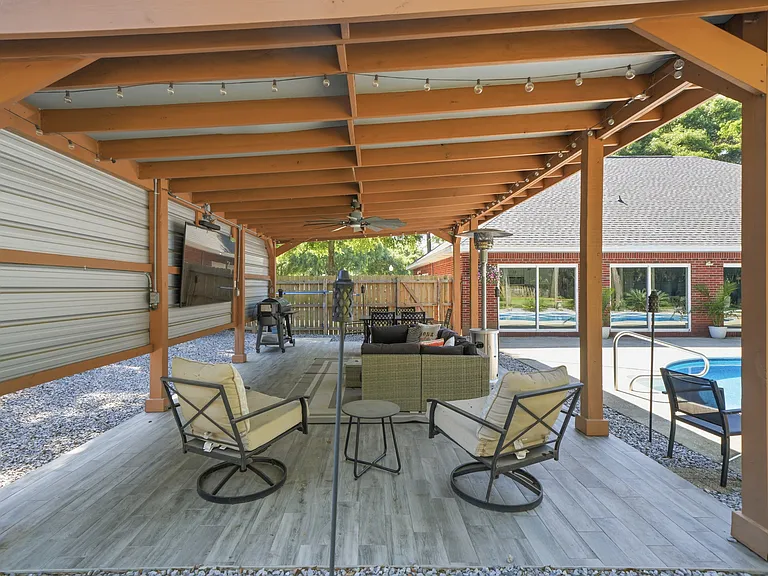 5855 Hunting Meadows Dr — Photo 13