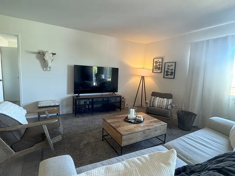 3175 Estelita Ct #D — Photo 1