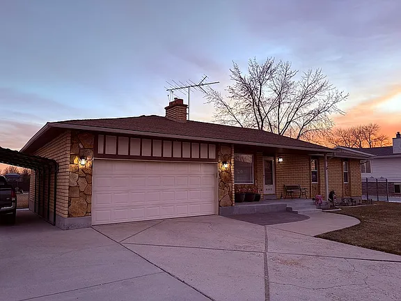 6043 W 9740 N — exterior photo