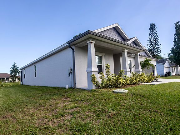 5th image of 2149 SW Susset Lane