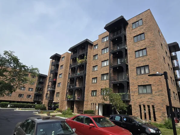 9332 Landings Ln Unit 502, Des Plaines, IL 60016