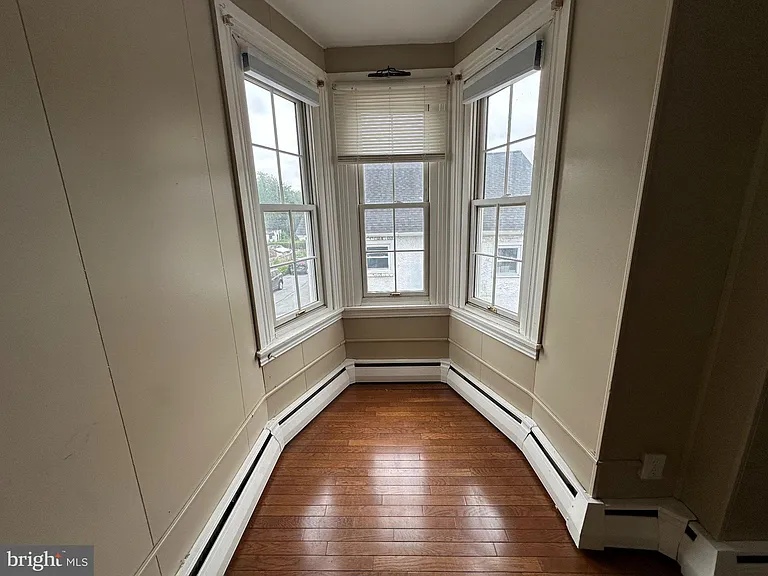 356 N Charlotte St #2B — Photo 5