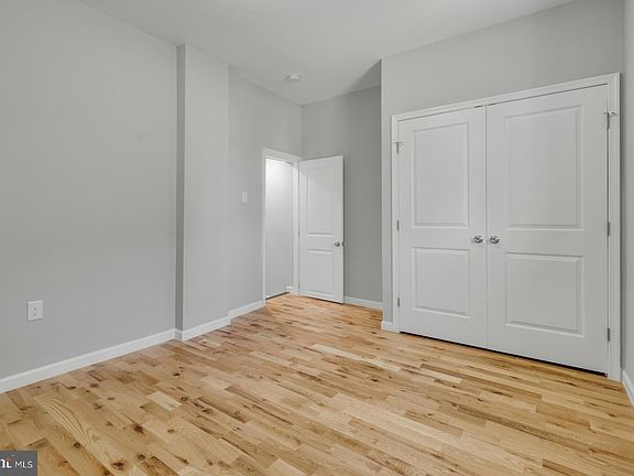 3rd image of 410 Diamond St
