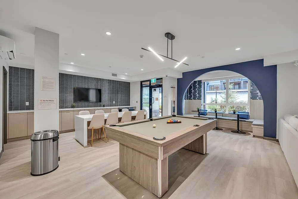 2 bed, 900 sqft, $2,850 — Photo 3