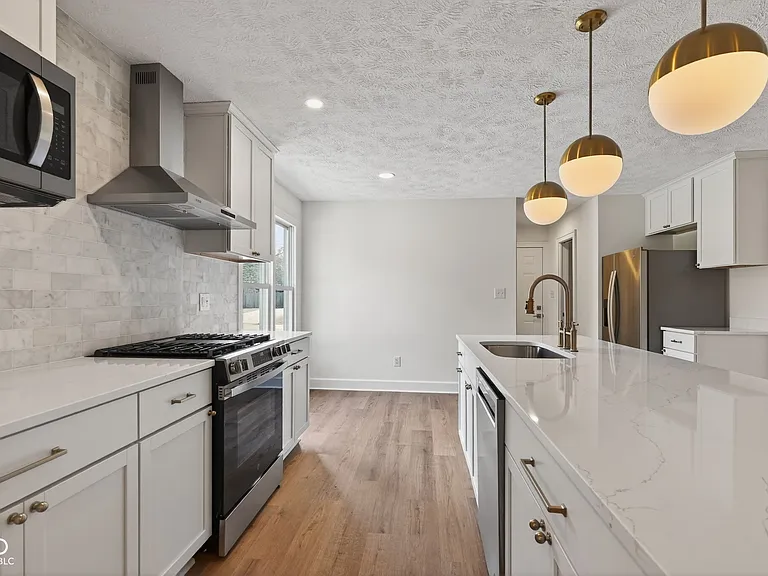 3302 Terra Vista Ln — Photo 16