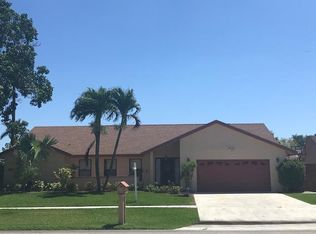 13898 Paddock Dr N, Wellington, FL 33414