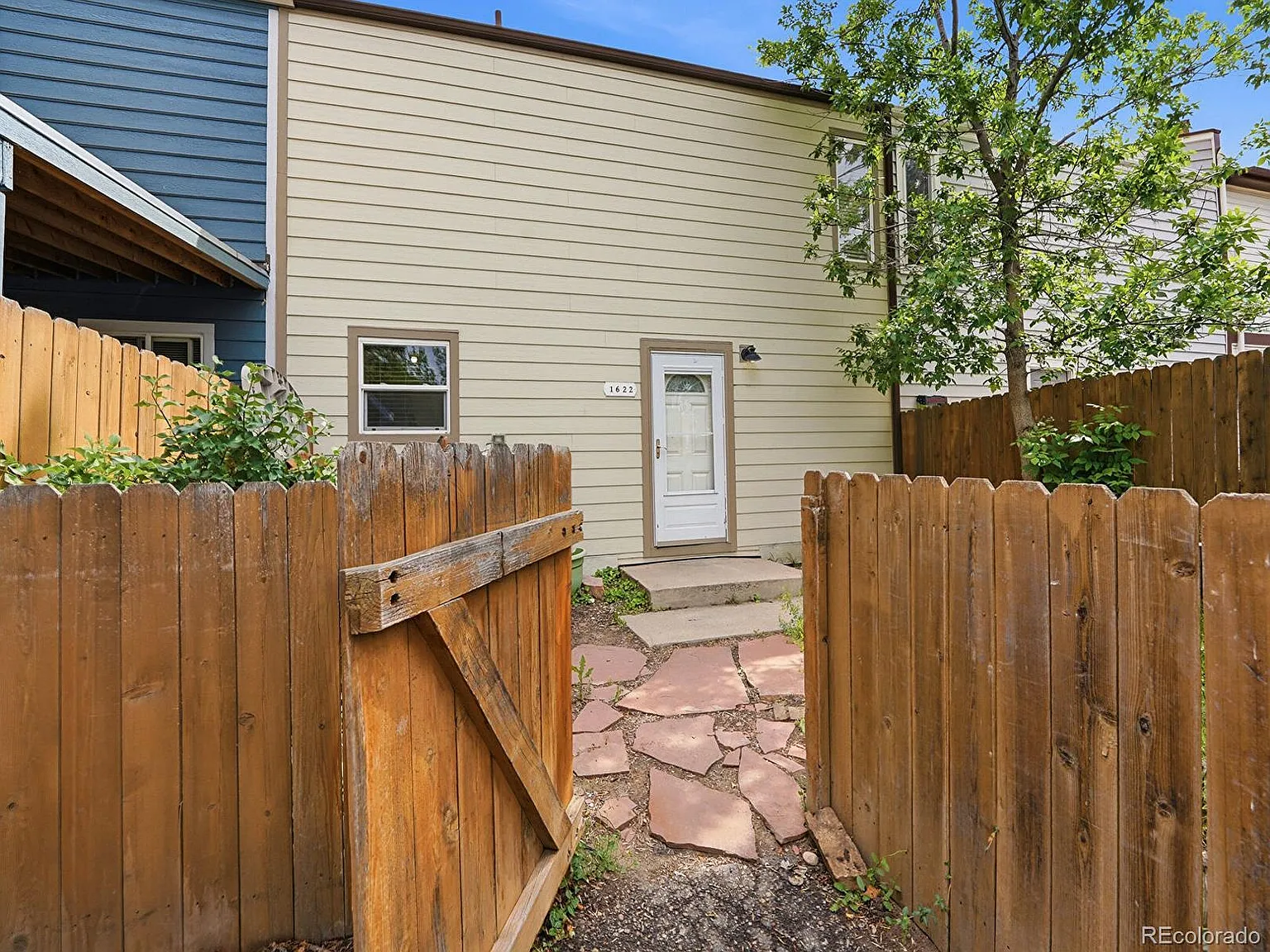 2 bed, 2.0 bath, 912 sqft, $2,000 — Photo 3