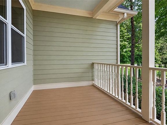 4th image of 632 Geiger Rd