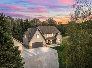 26861 Oak Ridge Dr, Wind Lake, WI 53185