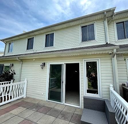 2nd image of 481B Fr Capodanno Blvd