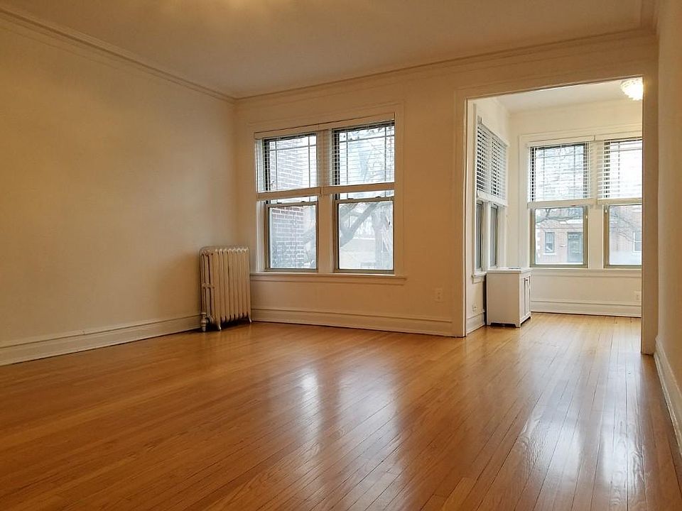 1st image of 1212 W Lunt Ave APT 1