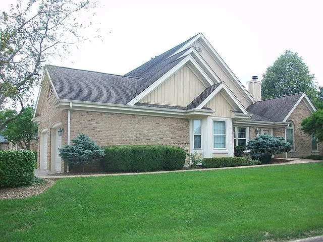 10713 Hollow Tree Ct photo 1