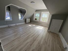 415 Green Ter, Reading, PA