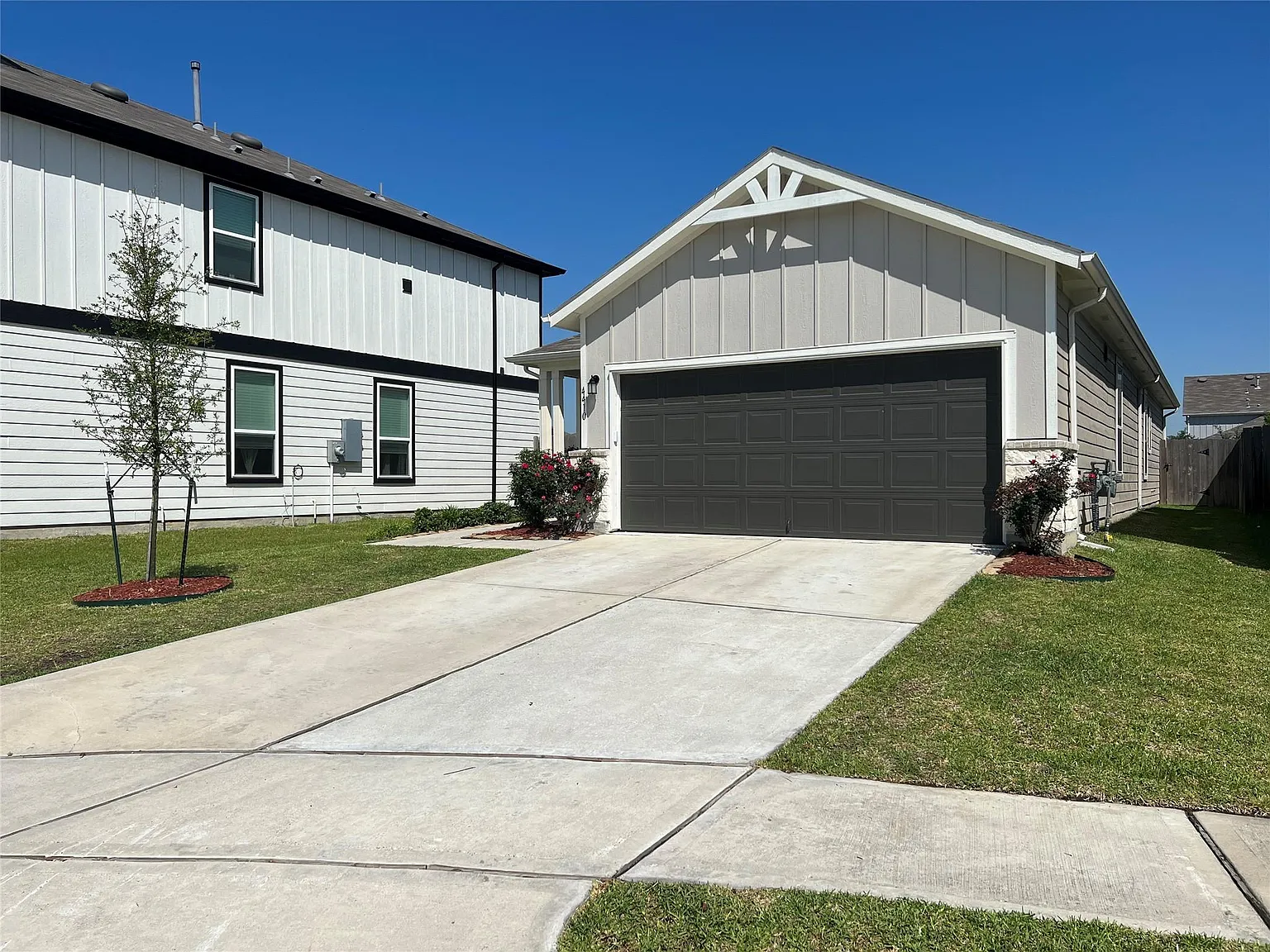3 bed, 2.0 bath, 1510 sqft, $2,400 — Photo 2