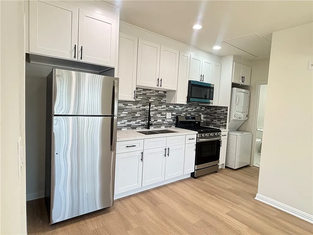 1 bed, 450 sqft, $1,900 — Photo 4