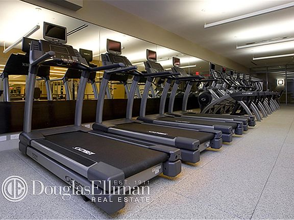 5th image of 505 W 37th St Ph 05
