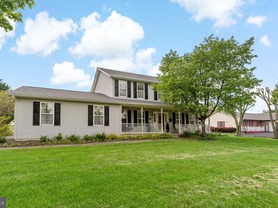 333 Montmorency Dr, Bunker Hill, WV, 25413