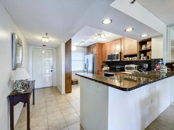 896 N Federal Hwy #326, Lantana, FL 33462