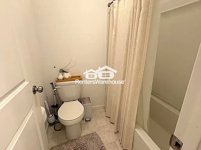7216 Walnut Grove Ln N — Photo 9