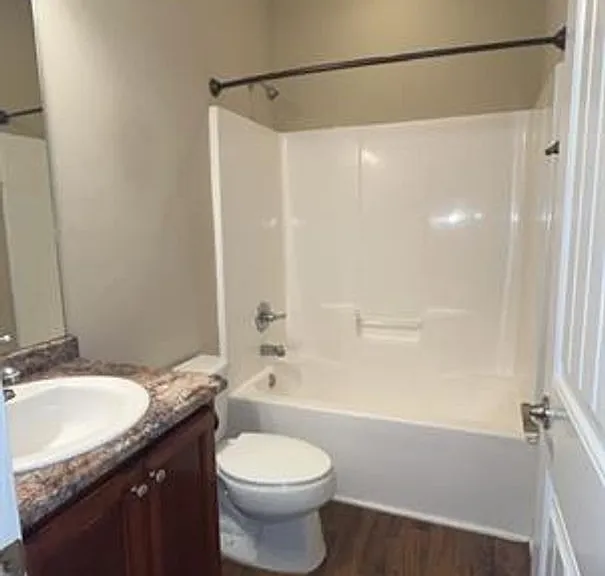 241 Miller St NE — Photo 7
