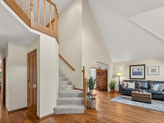 4th image of 14940 SW Rosario Ln