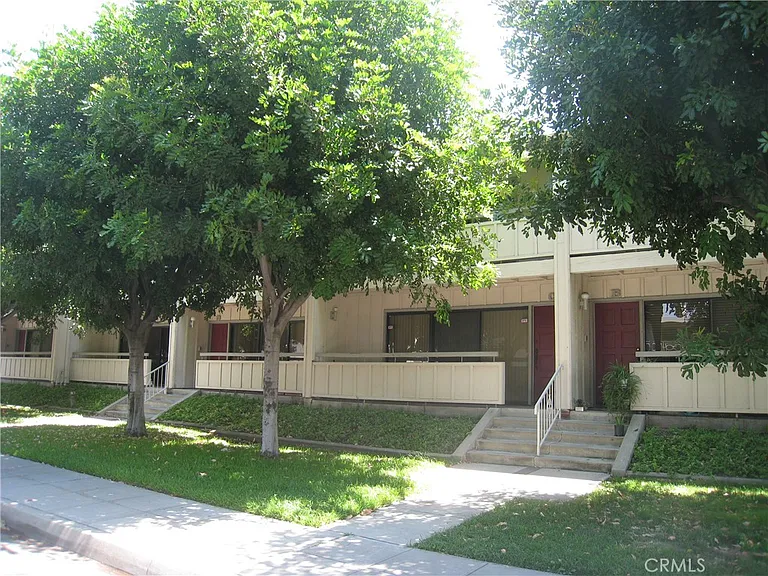 747 Fairview Ave #747C — Photo 2