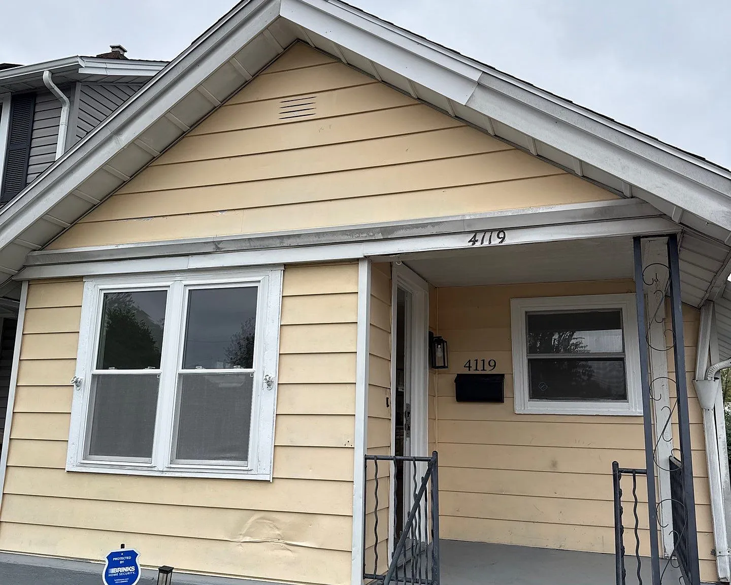 4119 Farnham Avenue - 1 — Photo 1