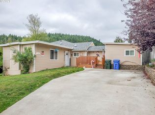 143 E 5th Ave, Sutherlin, OR 97479