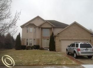 17464 Canvasback Dr, Macomb, MI 48044