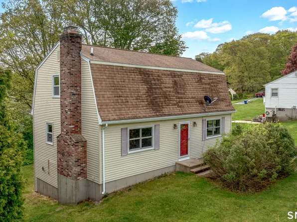 3 Jodry Street, Waterford, CT 06375