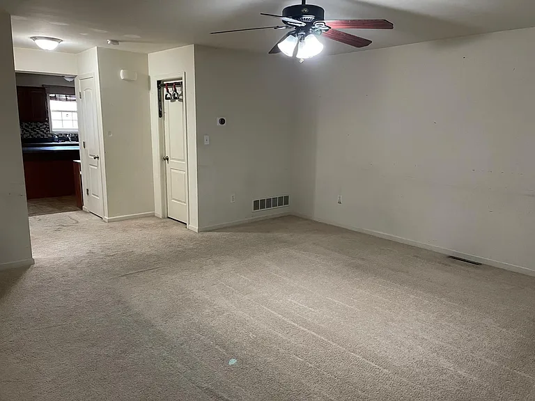 6399 Creekbend Dr — Photo 21