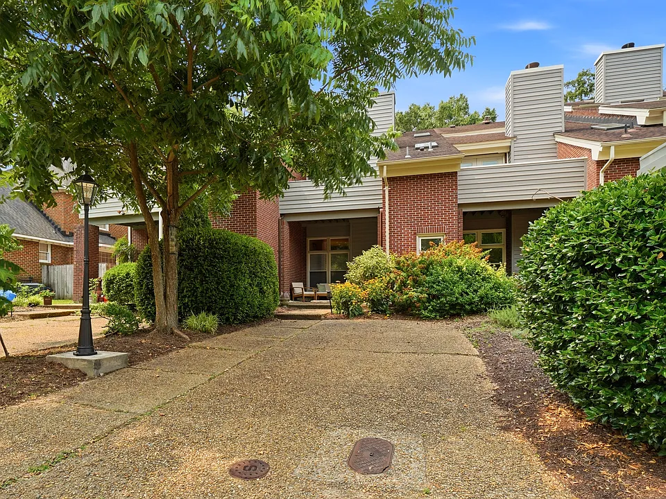 351 Pender Ct