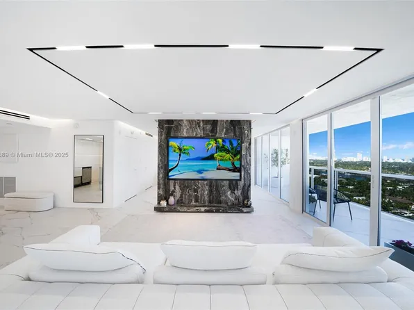 1900 Sunset Harbour Dr #2211, Miami Beach, FL 33139