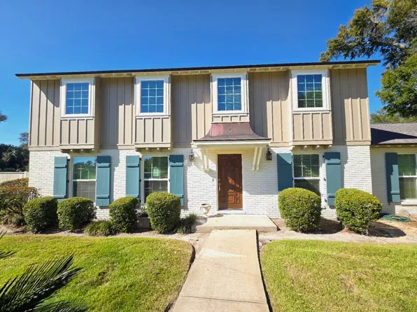 109 Bunkers Cove Rd, Panama City, FL 32401