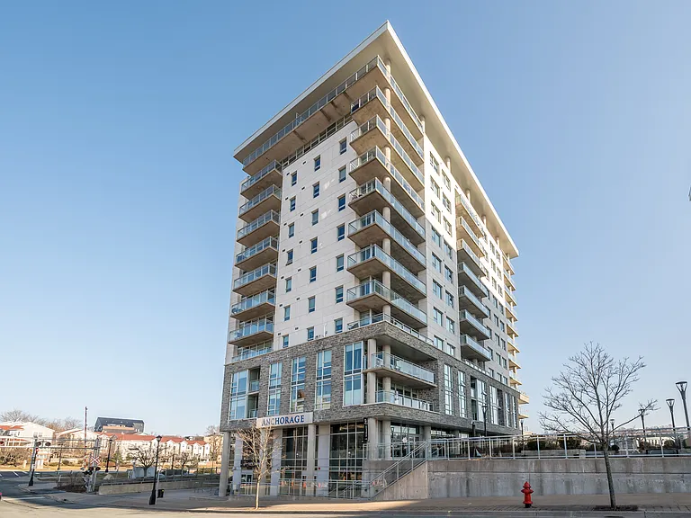 15 Kings Wharf Pl #501 — Photo 2