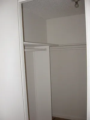 Rented by Realty Operations Group | media 4