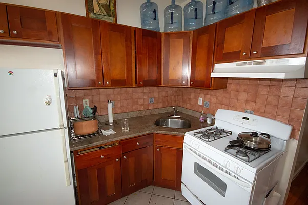Rented by Jeremy C LLC | media 11