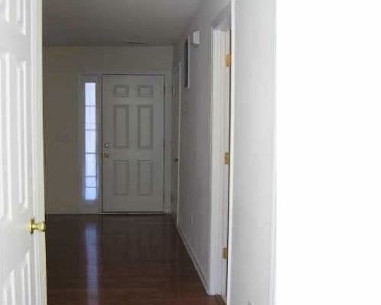 View from kitchen to livi