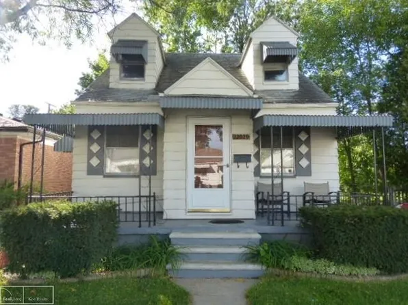 22029 Rein Ave, Eastpointe, MI 48021
