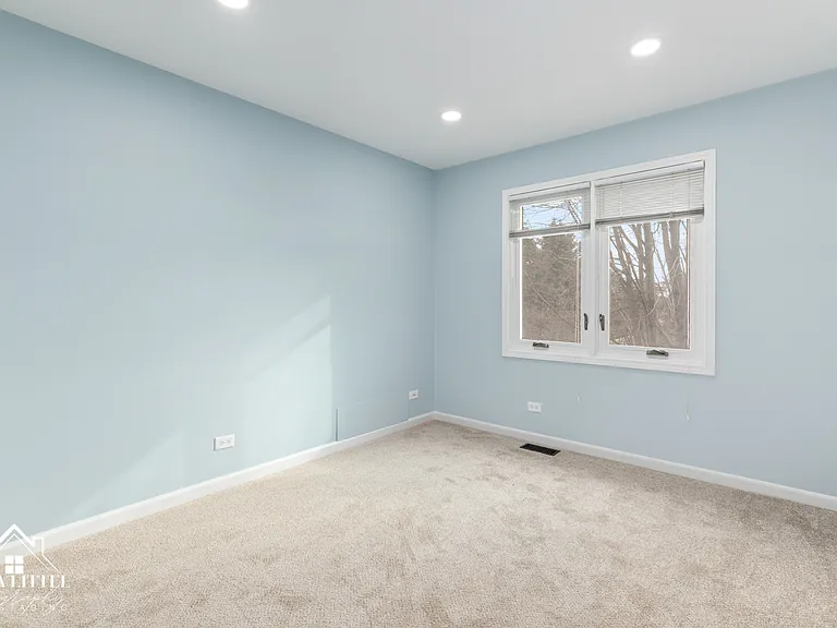 1523 Greenlake Dr — Photo 29