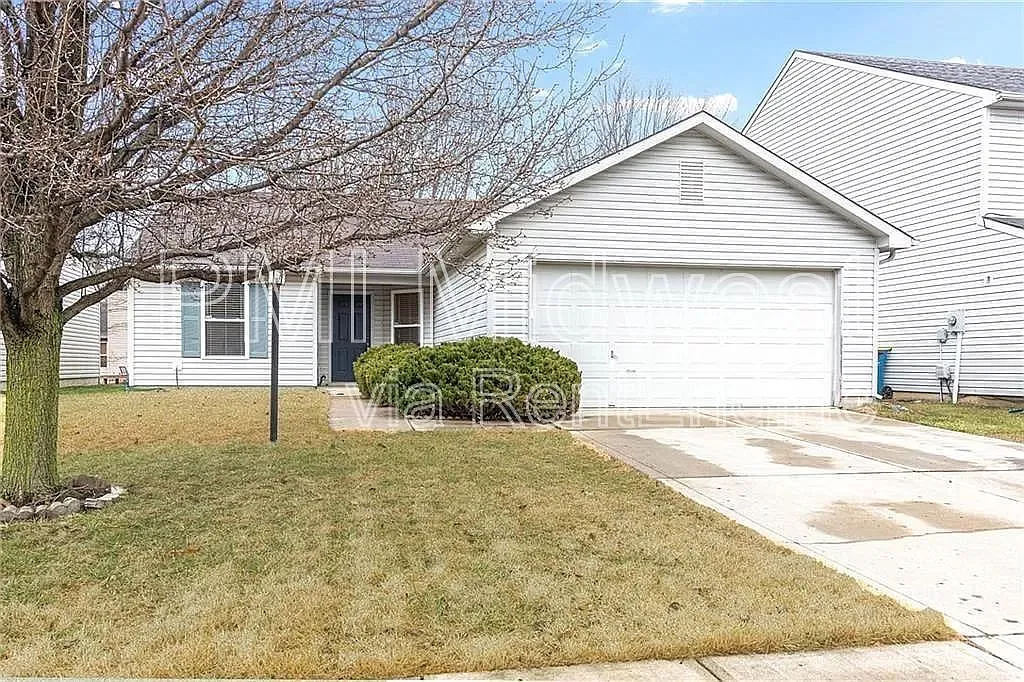 3 bed, 2.0 bath, 1120 sqft, $1,700 — Photo 2